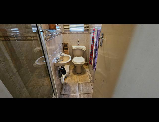 2 BEDROOM TOWNHOUSE FOR SALE IN SOUTH CREST